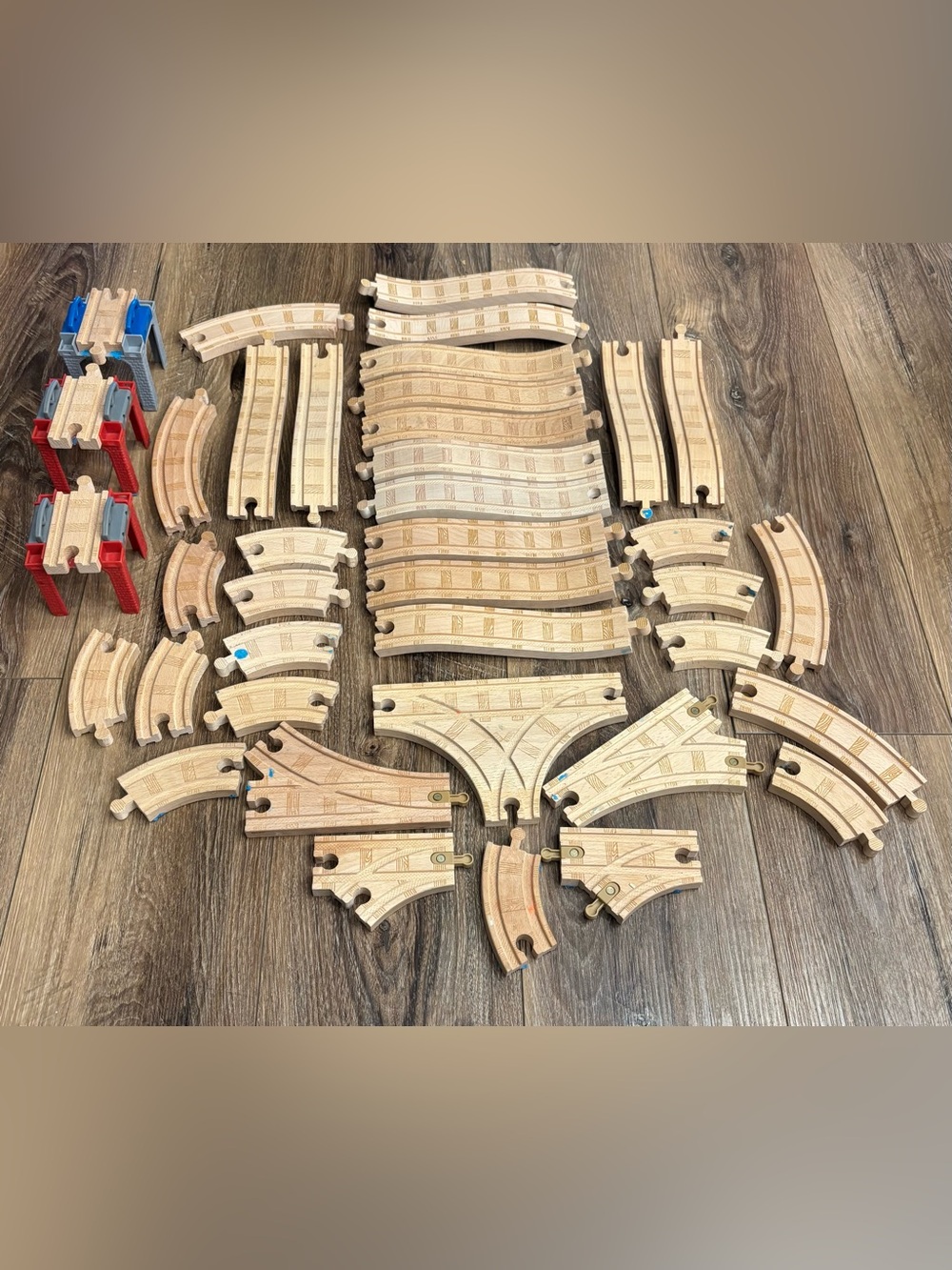 Thomas & Friends Train Wooden Railway Sodor Stacking Riser Bridge & 35+ Tracks